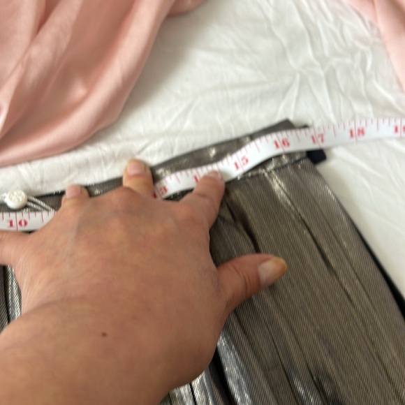 NWT  Tory Burch Mini Metallic Pleated Skirt - $450  Size: 8 - Picture 5 of 10